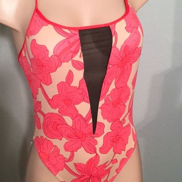 Bikini lab floral swimsuit. New - Picture 3 of 6